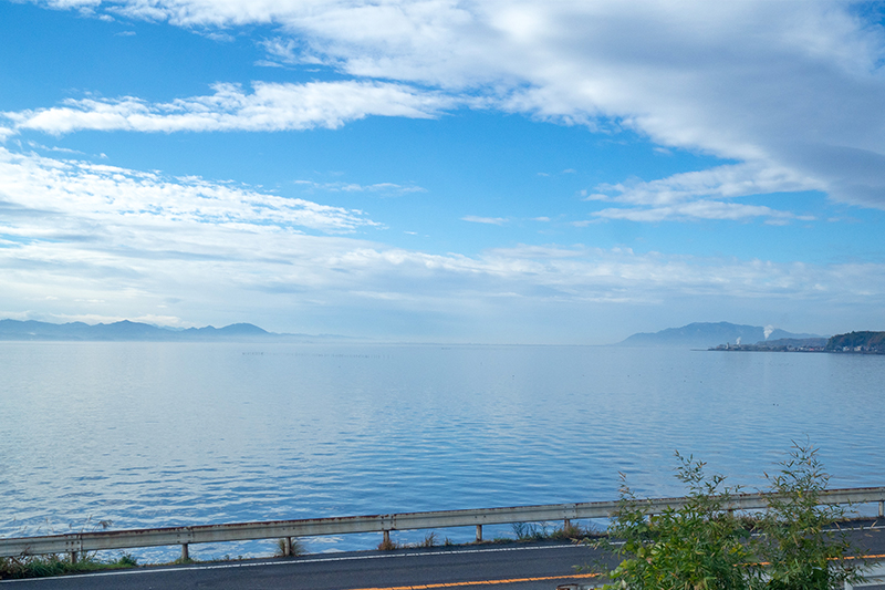宍道湖沿いをドライブの画像