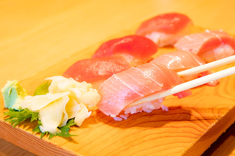 極上まぐろ寿司 梅の写真