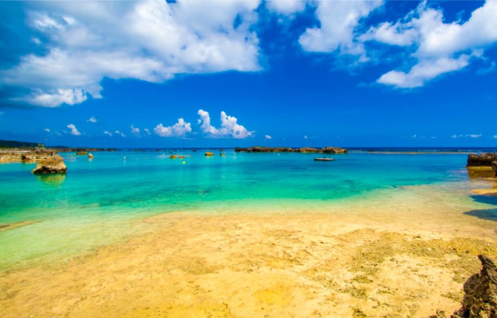 沖縄の海の写真